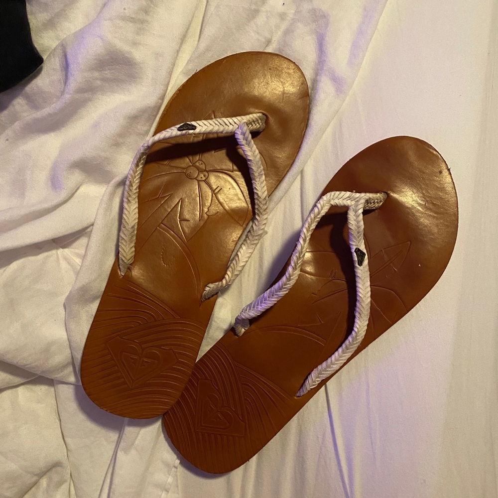 Roxy flip flops